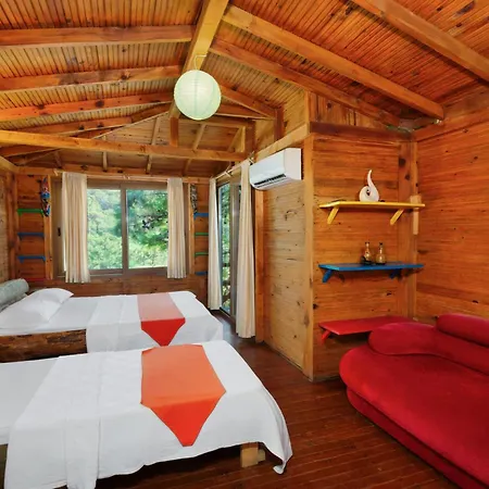 Lilith Pan Φετιγιέ